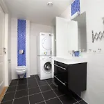 Spacious Waterfront With Free Parking - Upgraded 2024 Apartmán