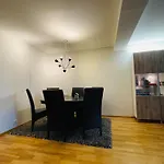 Spacious Waterfront With Free Parking - Upgraded 2024 * Stavanger