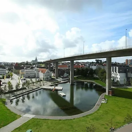 Spacious Waterfront With Free Parking - Upgraded 2024 Appartamento Stavanger