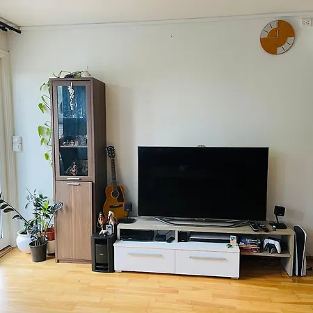 Spacious Waterfront With Free Parking - Upgraded 2024 Lejlighed *